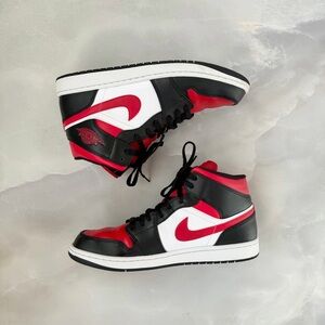 Jordan Air Retro Sneakers